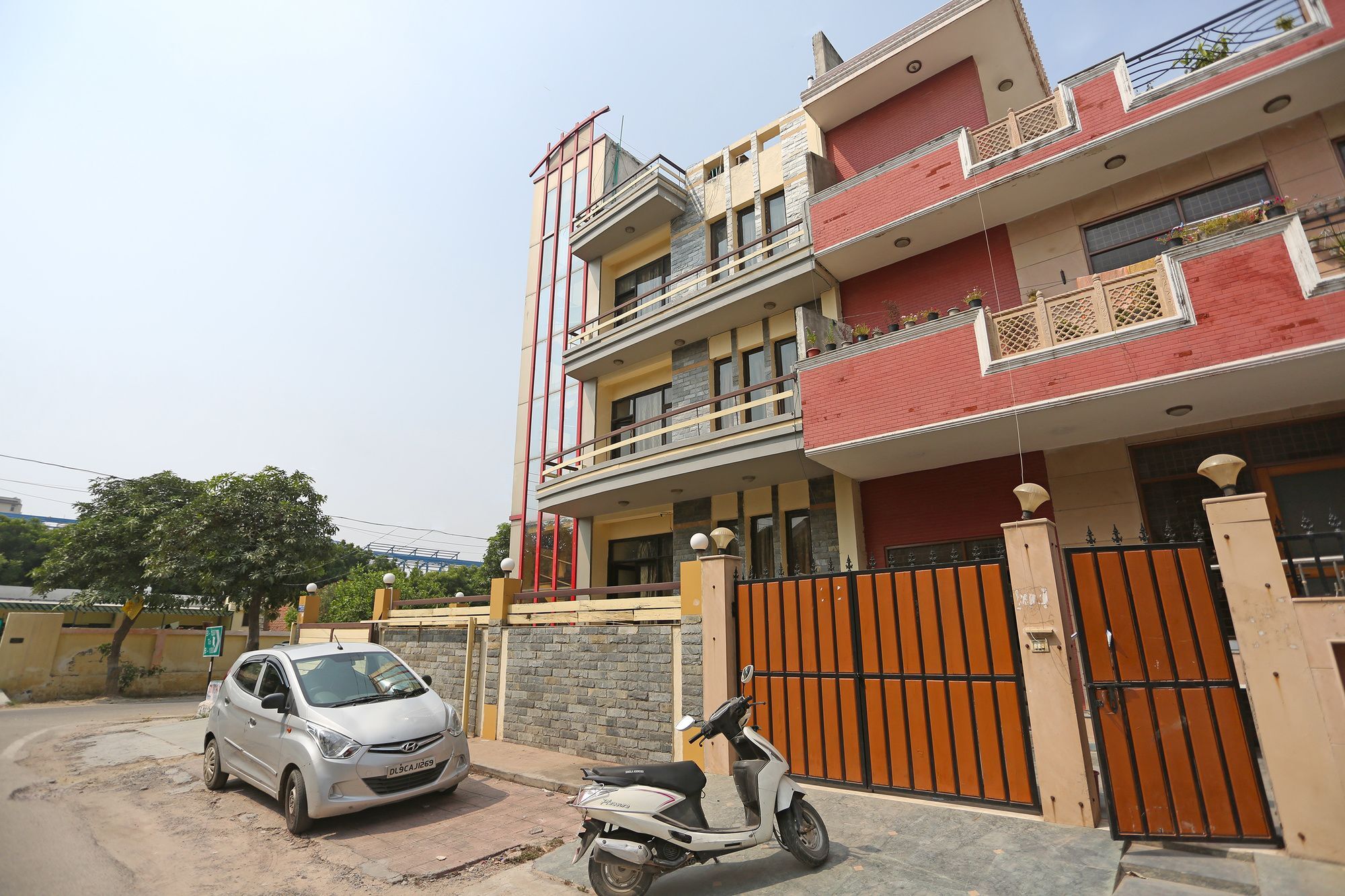 Oyo 9601 Hotel Sunshine Residency Castle Нойда Экстерьер фото