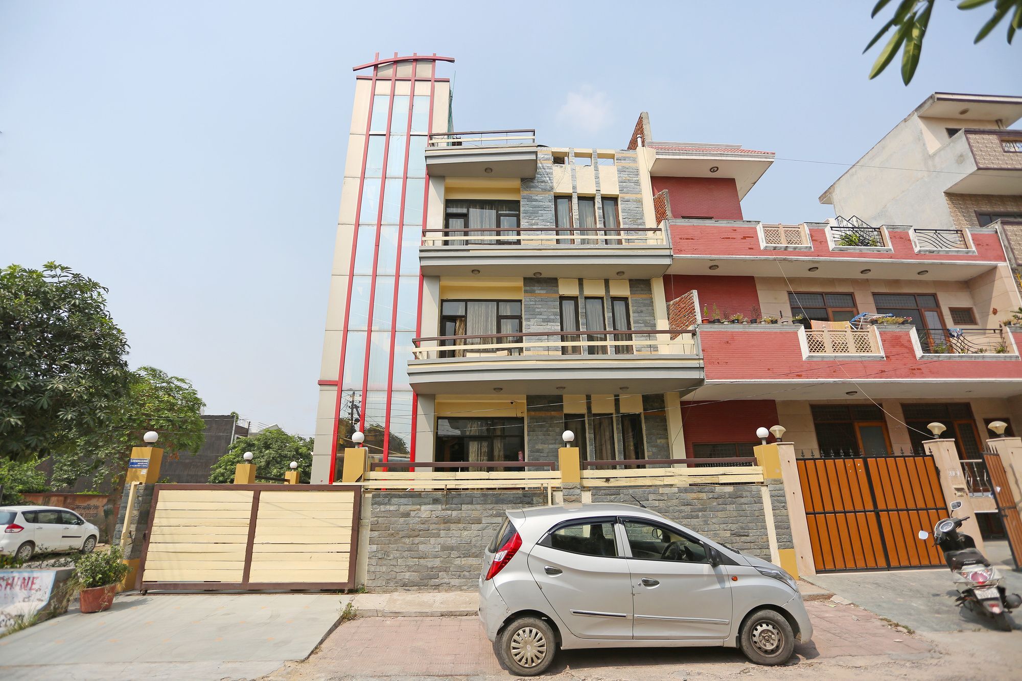 Oyo 9601 Hotel Sunshine Residency Castle Нойда Экстерьер фото